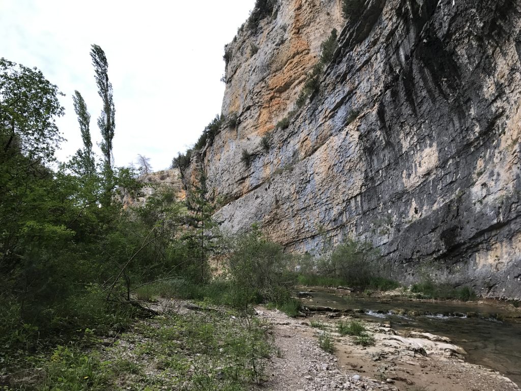 Paredes en el principio del descenso del río Vero